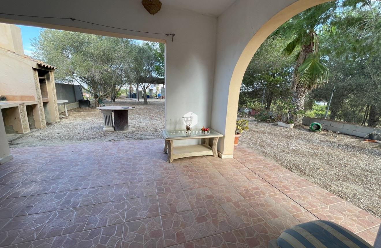 Z drugiej ręki - Nieruchomości wiejskie -
Jacarilla - Inland