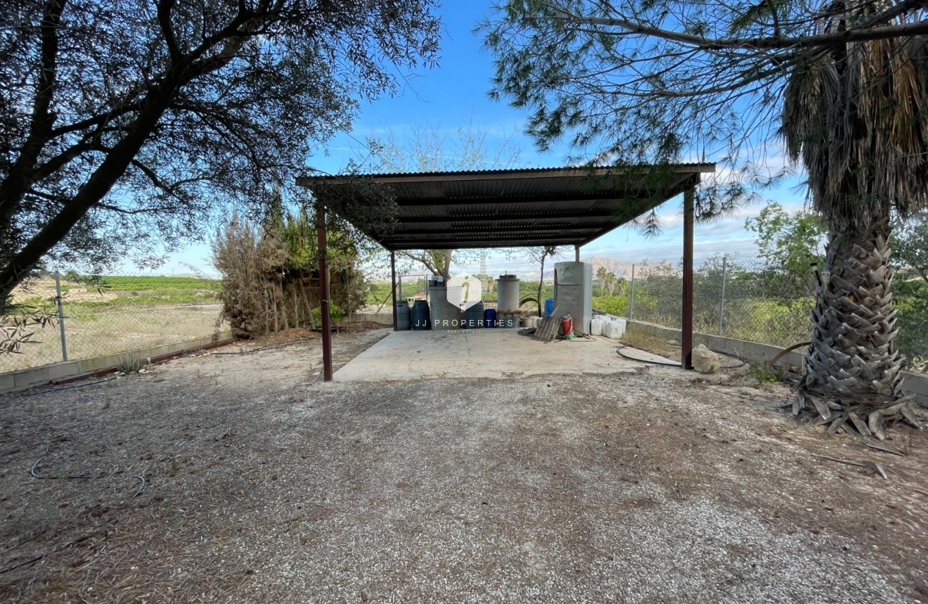 Z drugiej ręki - Nieruchomości wiejskie -
Jacarilla - Inland