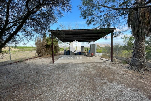 Z drugiej ręki - Nieruchomości wiejskie -
Jacarilla - Inland