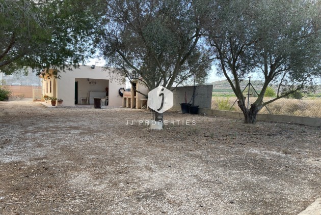 Z drugiej ręki - Nieruchomości wiejskie -
Jacarilla - Inland