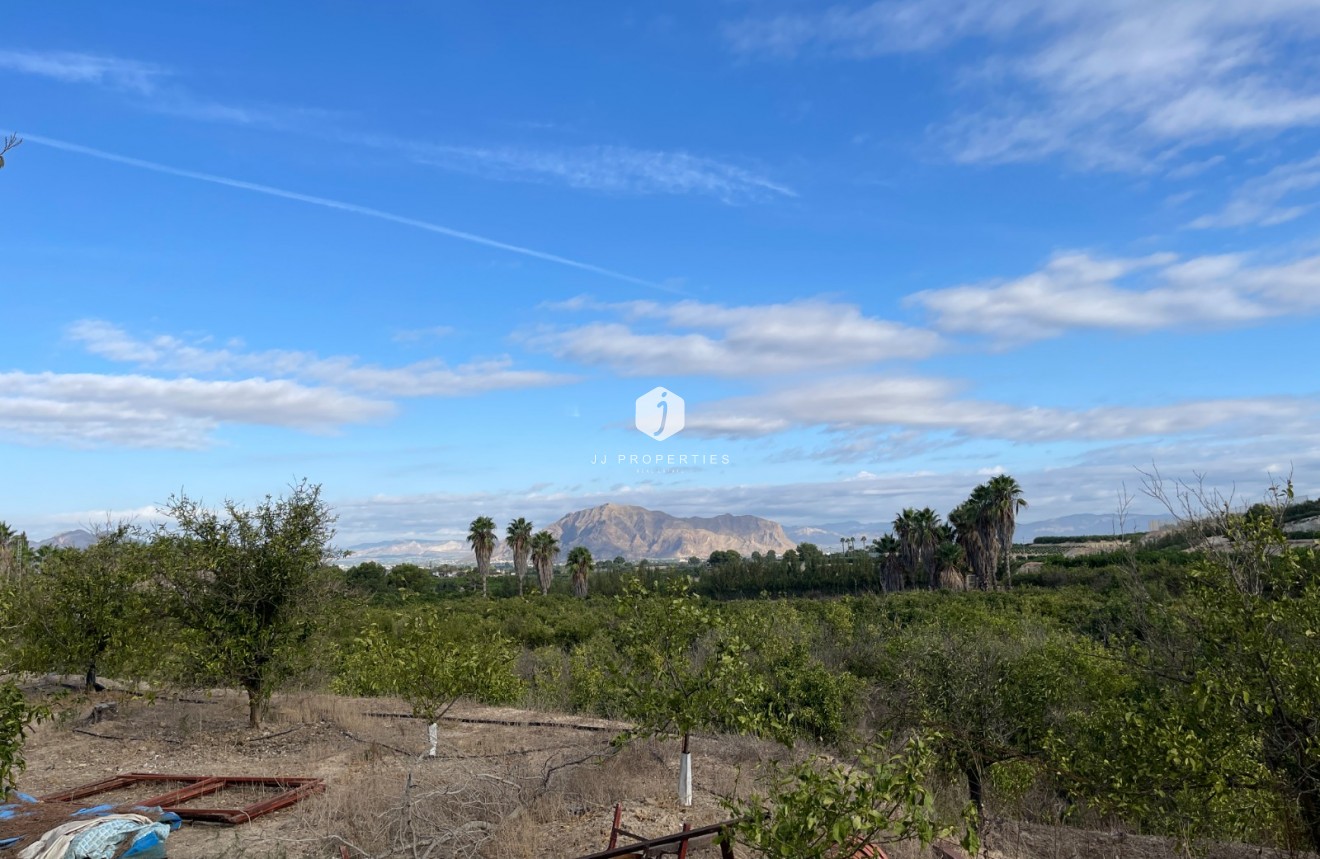 Z drugiej ręki - Nieruchomości wiejskie -
Jacarilla - Inland