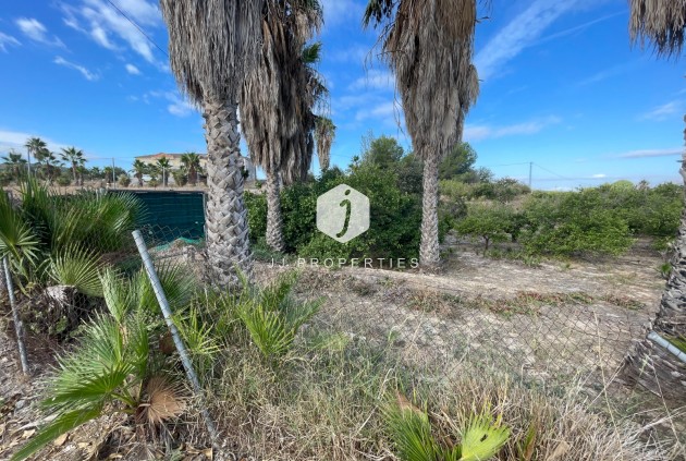 Z drugiej ręki - Nieruchomości wiejskie -
Jacarilla - Inland