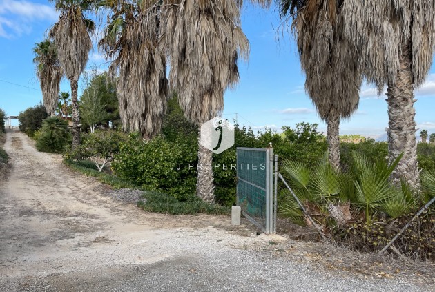 Z drugiej ręki - Nieruchomości wiejskie -
Jacarilla - Inland