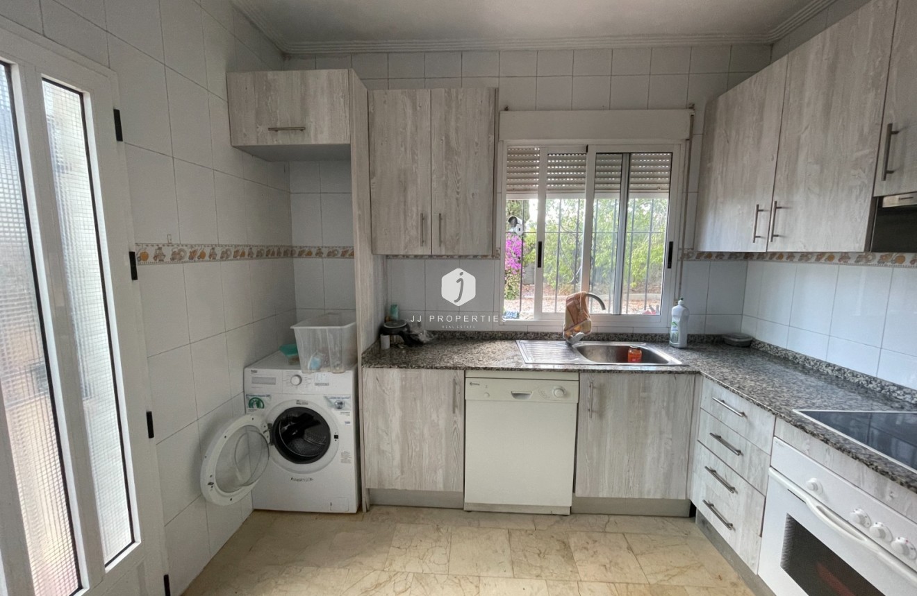 Resale - Country Property -
Albatera - Inland