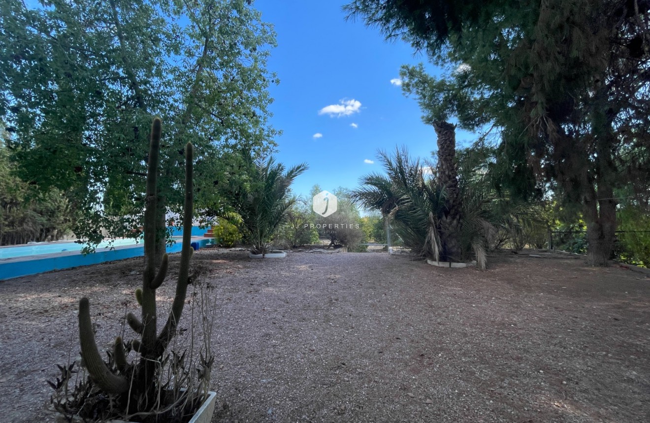 Resale - Country Property -
Albatera - Inland