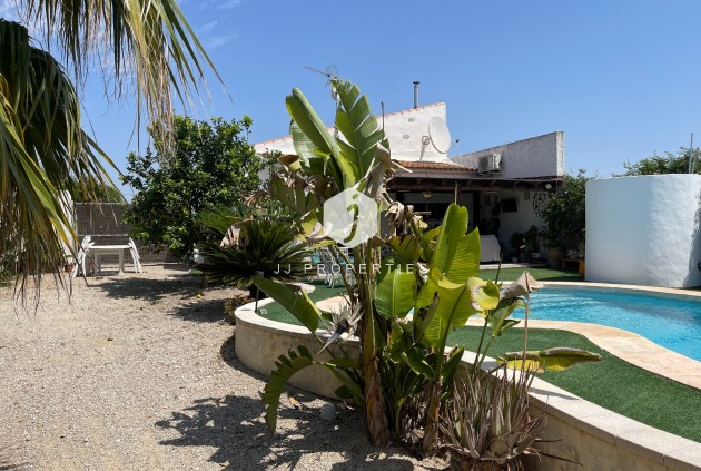 Resale - Villa -
Daya Nueva - Costa Blanca