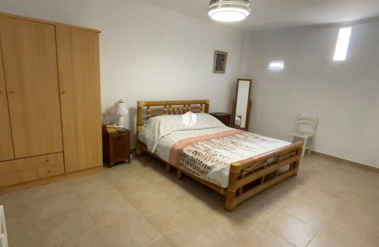 Resale - Villa -
Daya Nueva - Costa Blanca