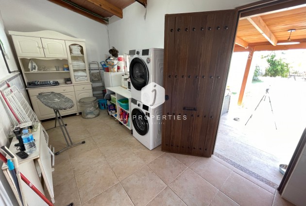 Resale - Villa -
Daya Nueva - Costa Blanca