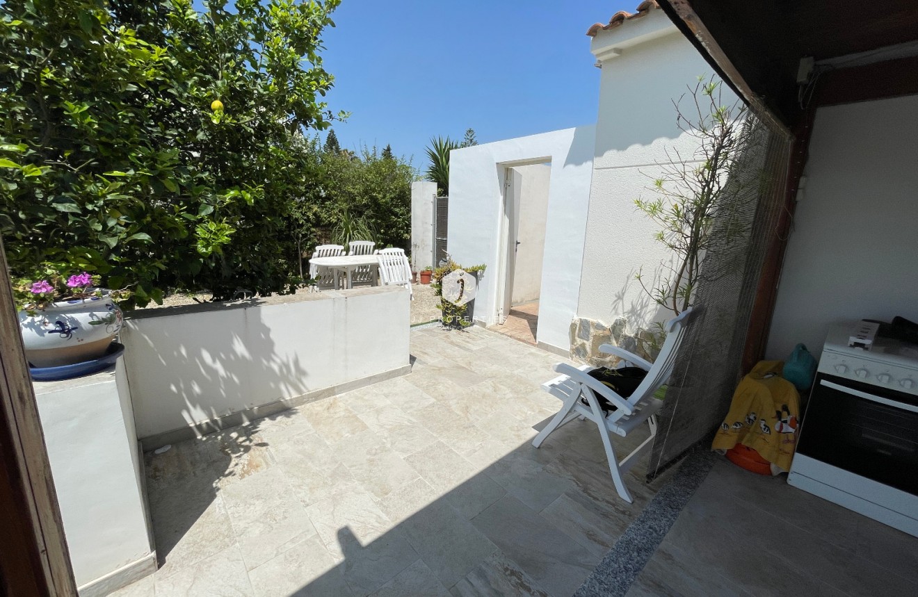 Resale - Villa -
Daya Nueva - Costa Blanca
