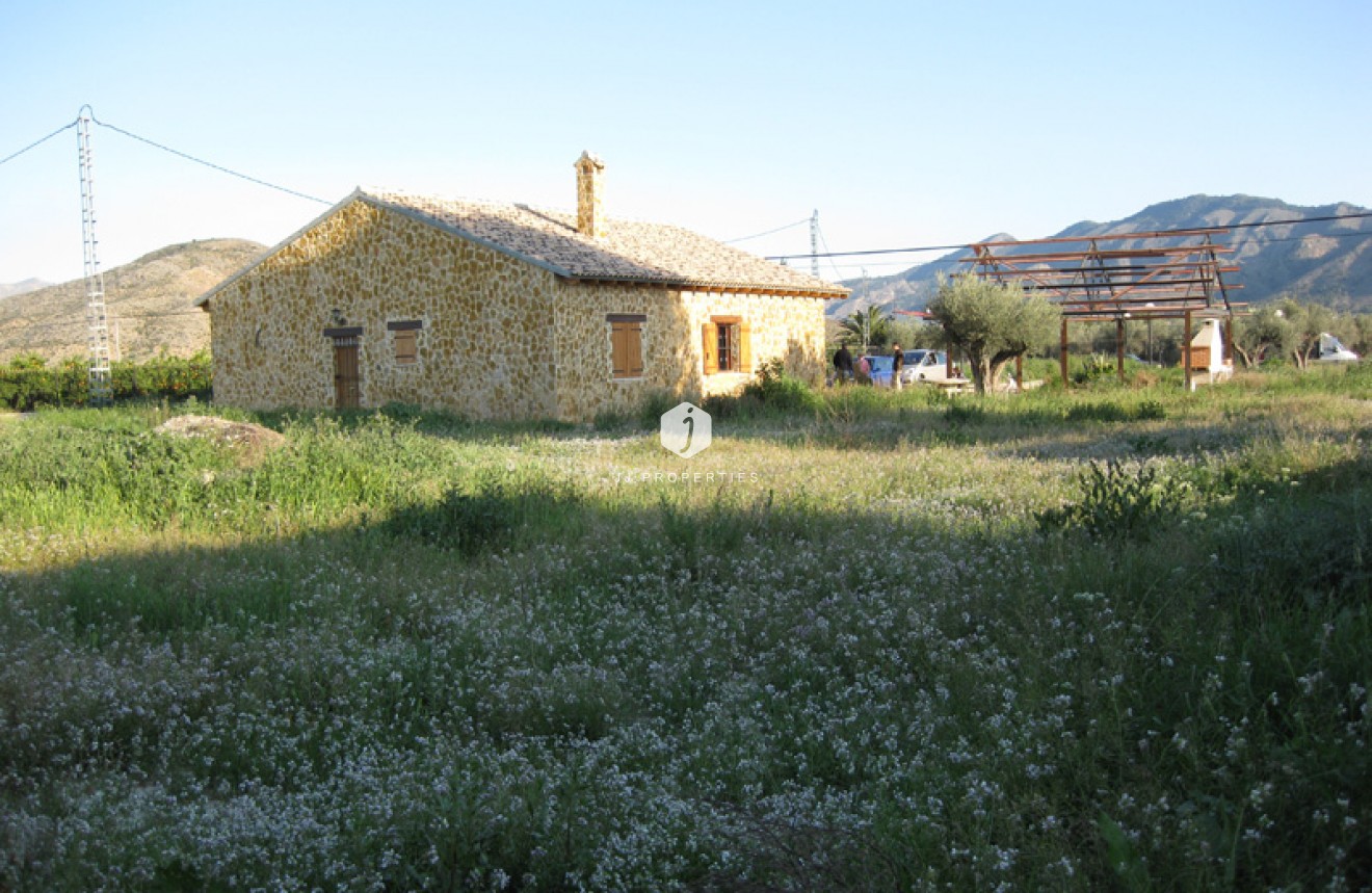 Resale - Country Property -
Benferri - Inland