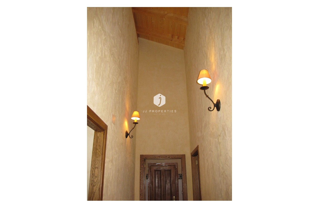 Resale - Country Property -
Benferri - Inland