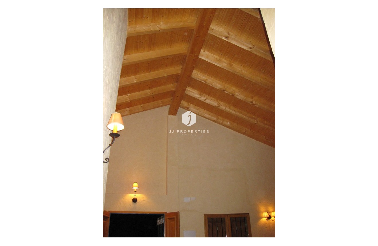 Resale - Country Property -
Benferri - Inland