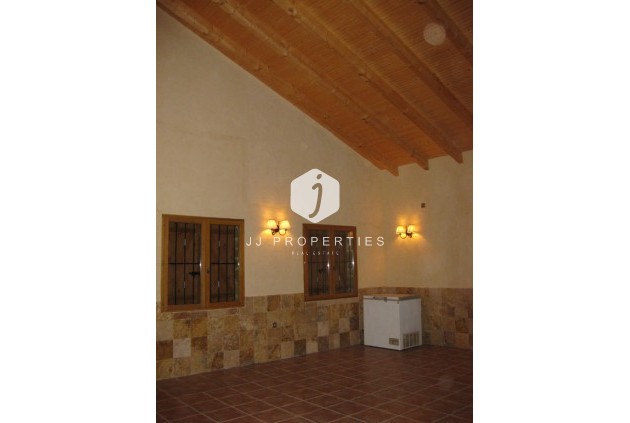 Resale - Country Property -
Benferri - Inland