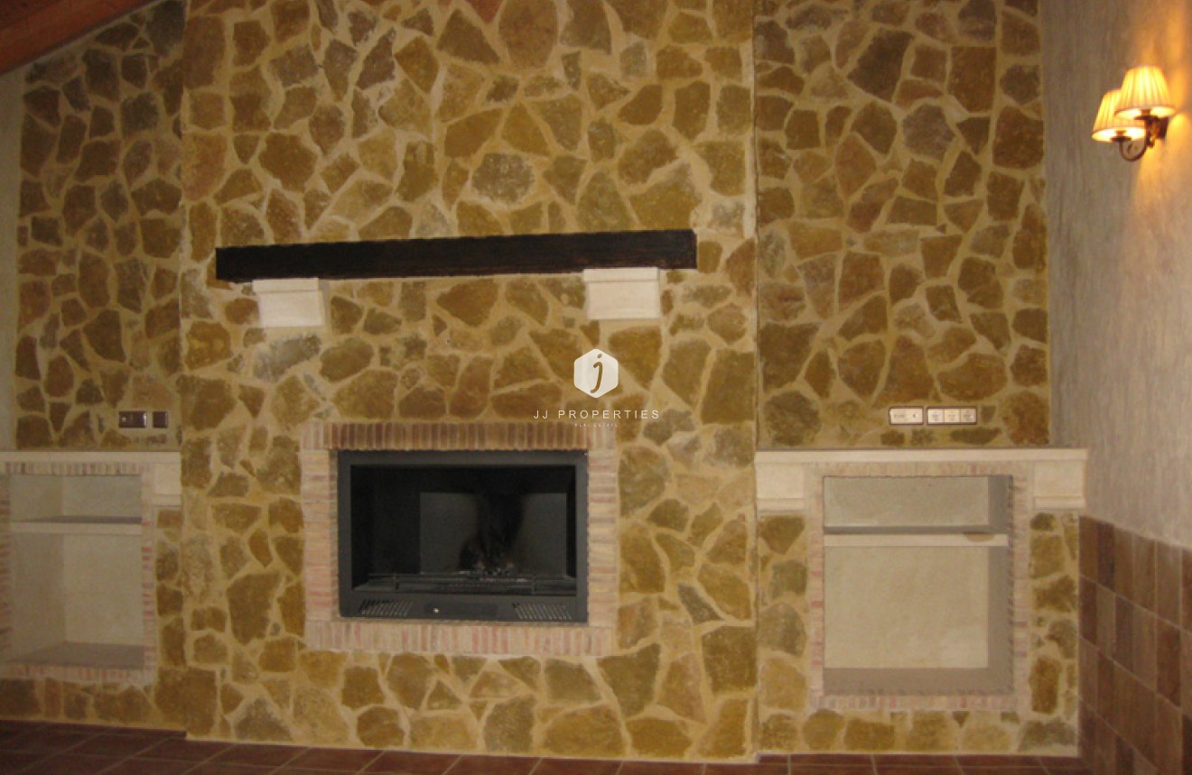 Resale - Country Property -
Benferri - Inland