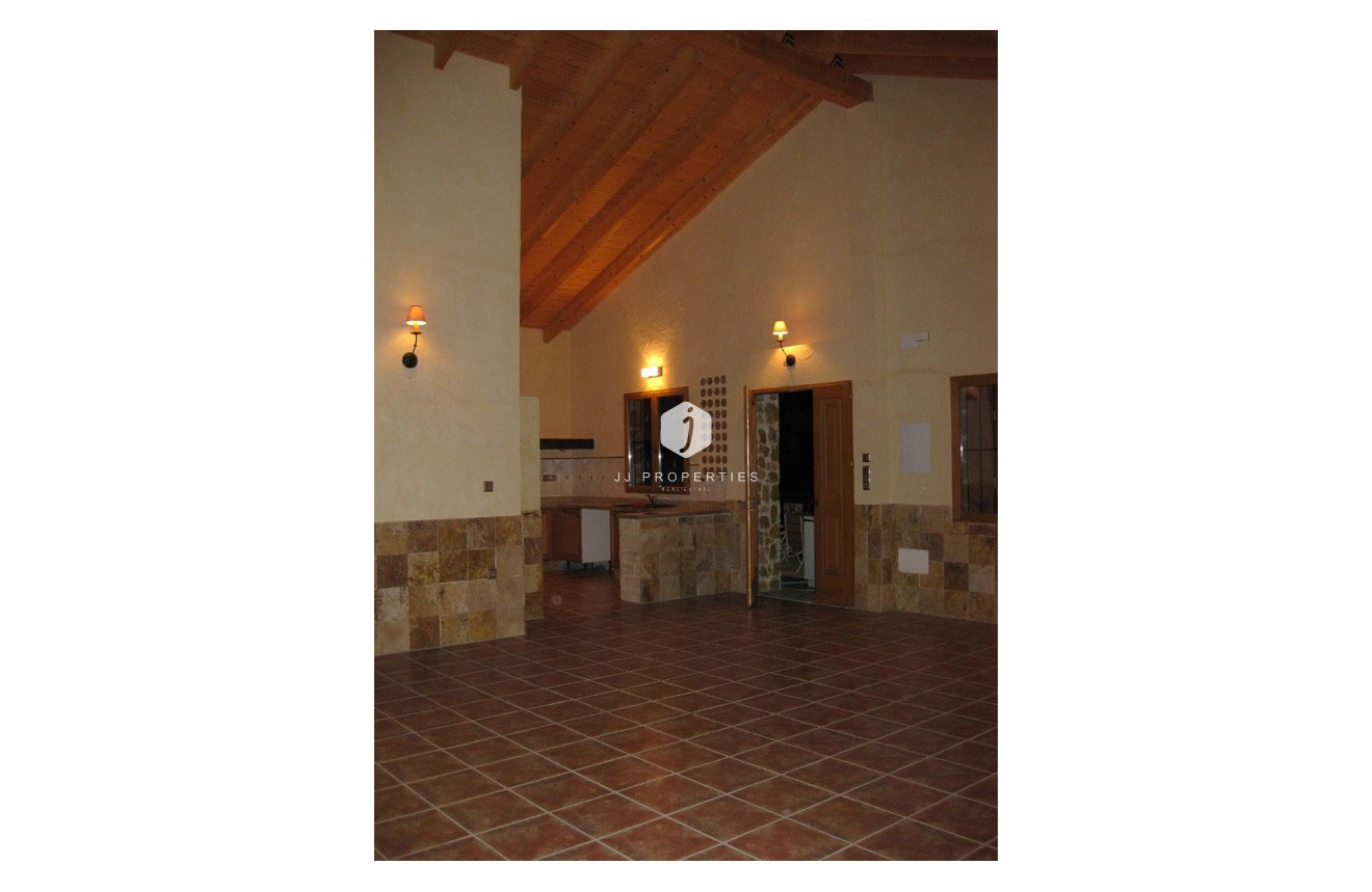 Resale - Country Property -
Benferri - Inland