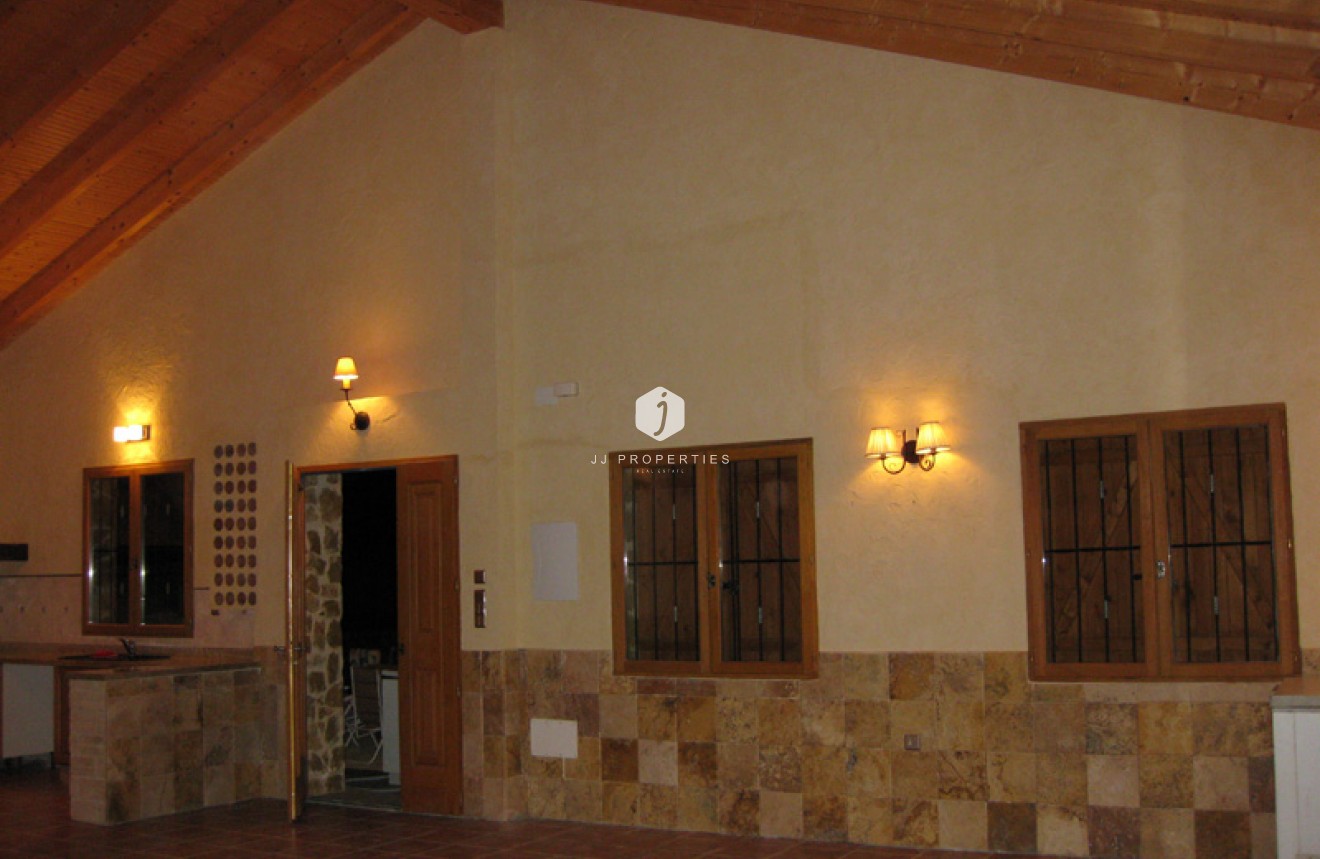 Resale - Country Property -
Benferri - Inland