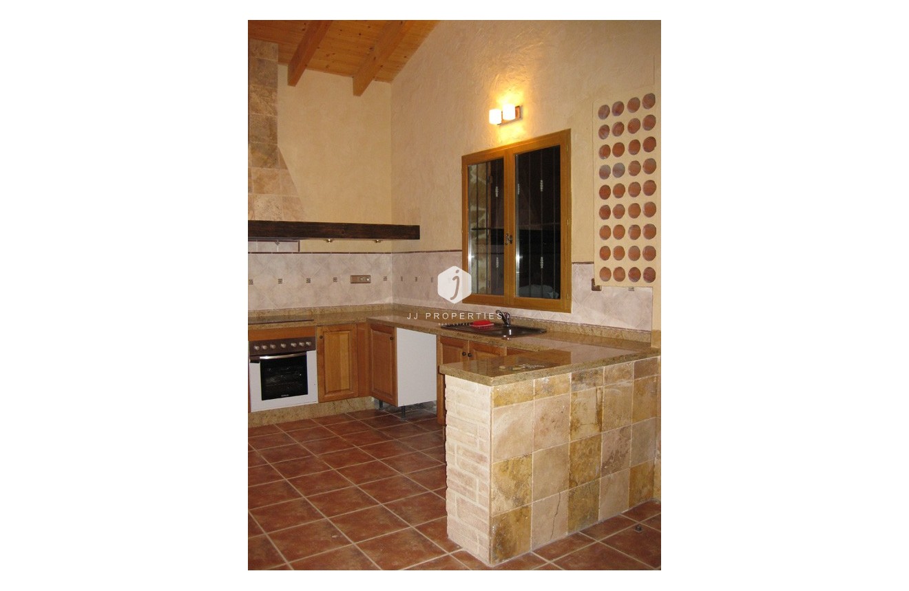 Resale - Country Property -
Benferri - Inland