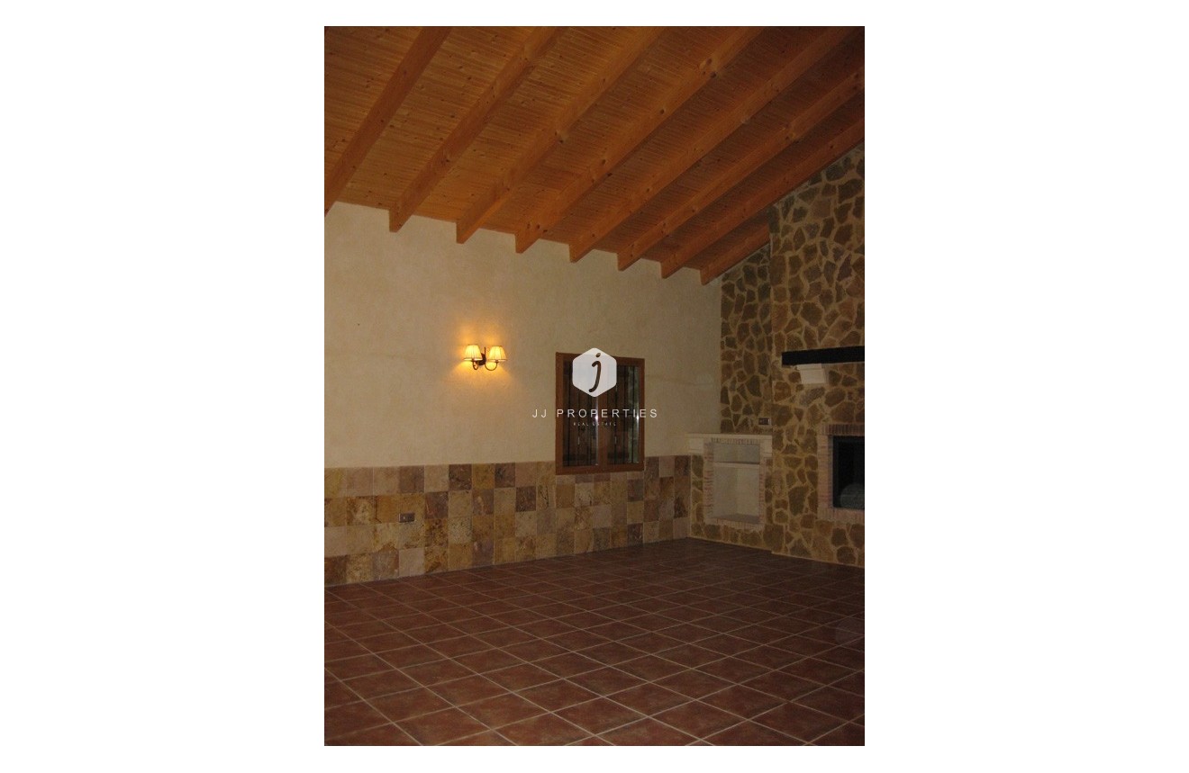 Resale - Country Property -
Benferri - Inland