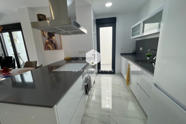 Resale - Villa -
Benijofar - Costa Blanca