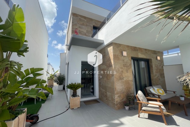 Resale - Villa -
Benijofar - Costa Blanca