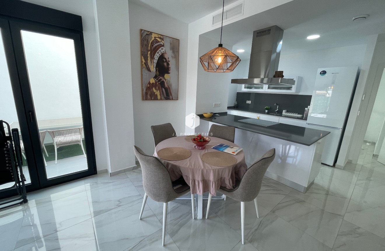 Resale - Villa -
Benijofar - Costa Blanca