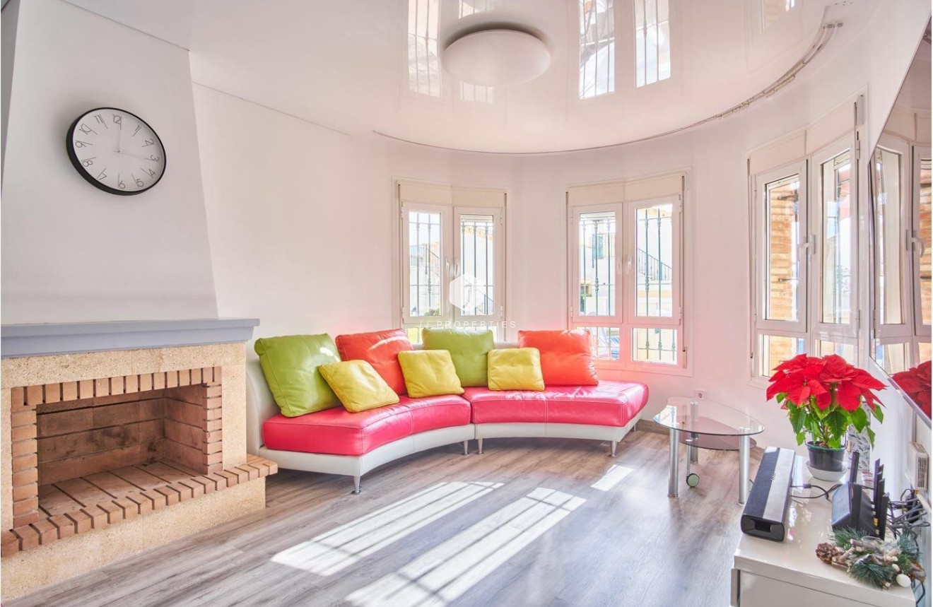 Aus zweiter Hand - Villa -
Los Montesinos - Costa Blanca