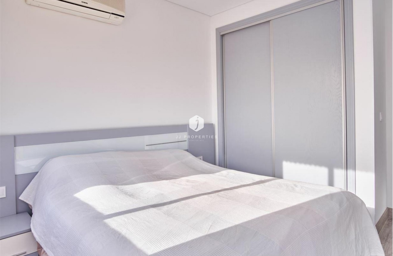 Aus zweiter Hand - Villa -
Los Montesinos - Costa Blanca