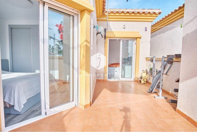 Aus zweiter Hand - Villa -
Los Montesinos - Costa Blanca