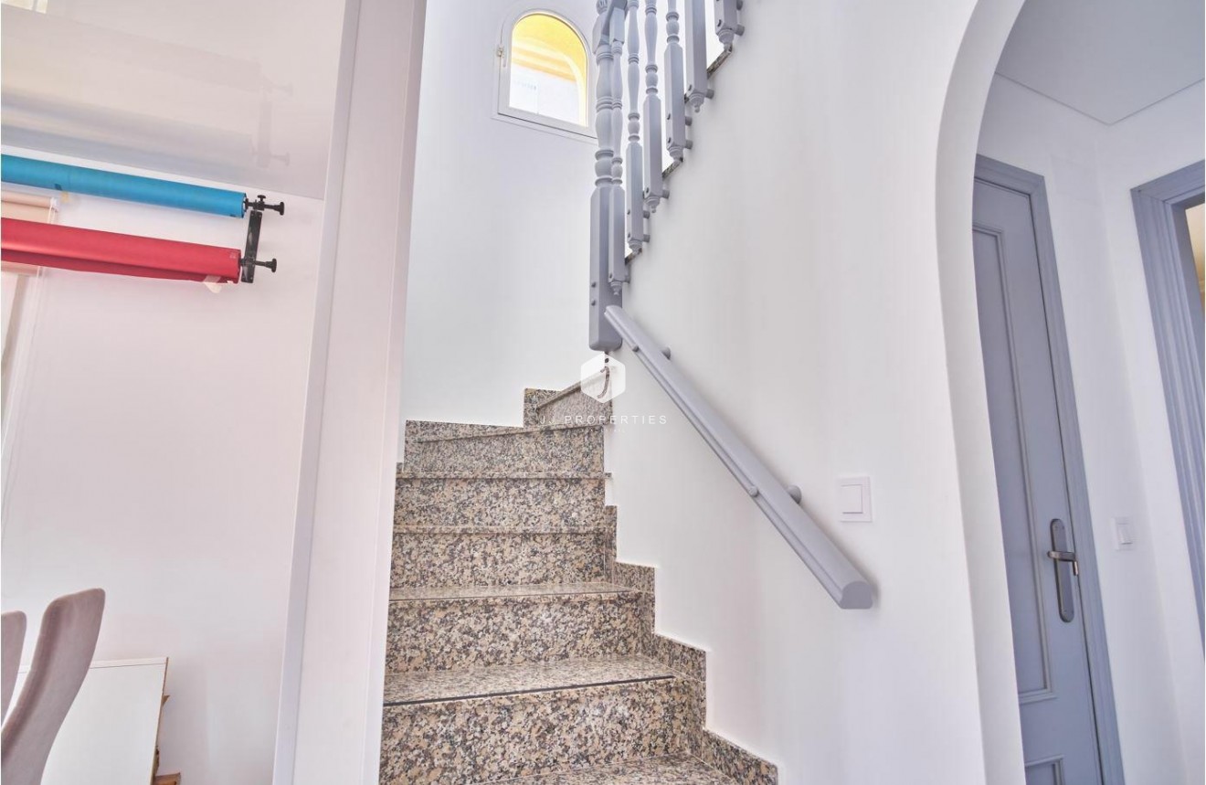 Aus zweiter Hand - Villa -
Los Montesinos - Costa Blanca