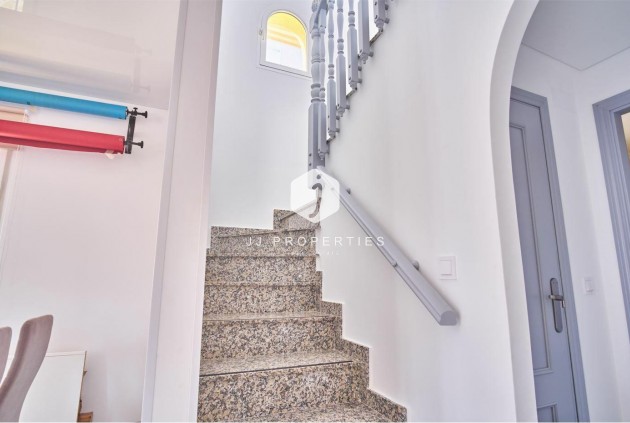 Aus zweiter Hand - Villa -
Los Montesinos - Costa Blanca