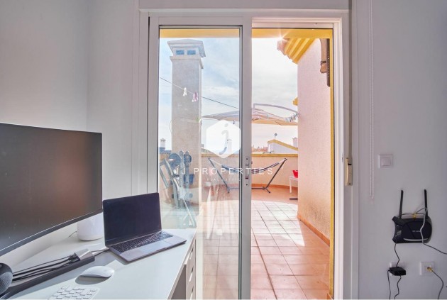 Aus zweiter Hand - Villa -
Los Montesinos - Costa Blanca