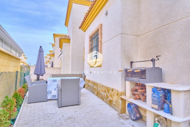 Aus zweiter Hand - Villa -
Los Montesinos - Costa Blanca