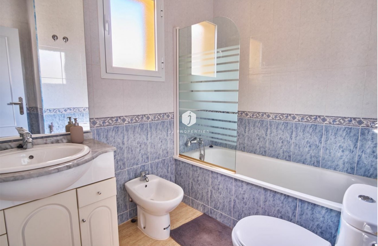 Aus zweiter Hand - Villa -
Los Montesinos - Costa Blanca