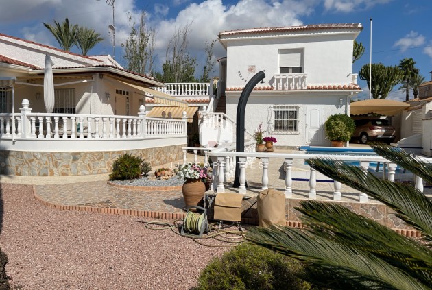 Segunda mano - Villa -
Ciudad Quesada - Costa Blanca
