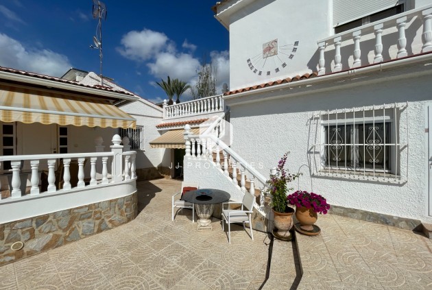 Segunda mano - Villa -
Ciudad Quesada - Costa Blanca