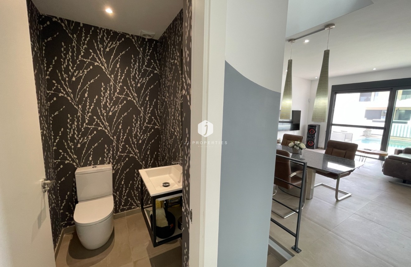 Resale - Villa -
Dolores - Costa Blanca