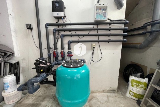 Resale - Villa -
Dolores - Costa Blanca