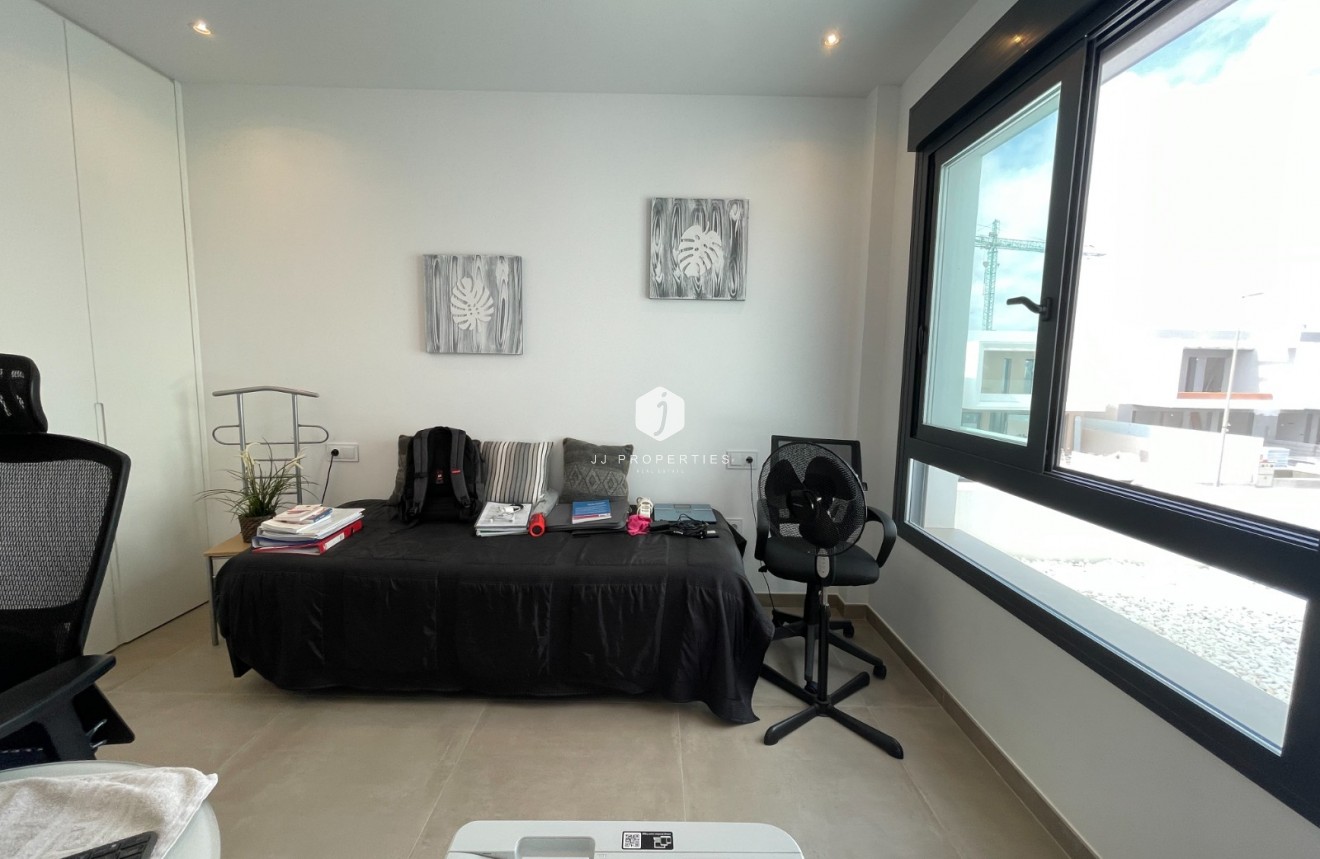 Resale - Villa -
Dolores - Costa Blanca