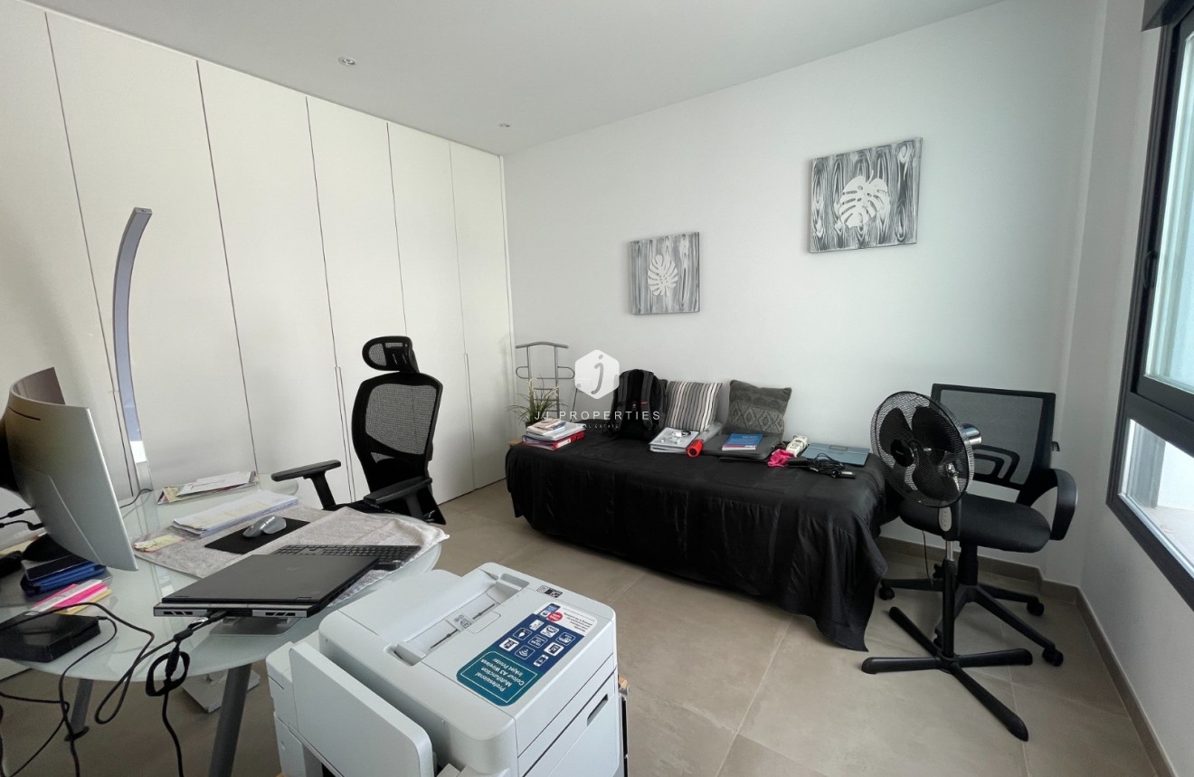 Resale - Villa -
Dolores - Costa Blanca