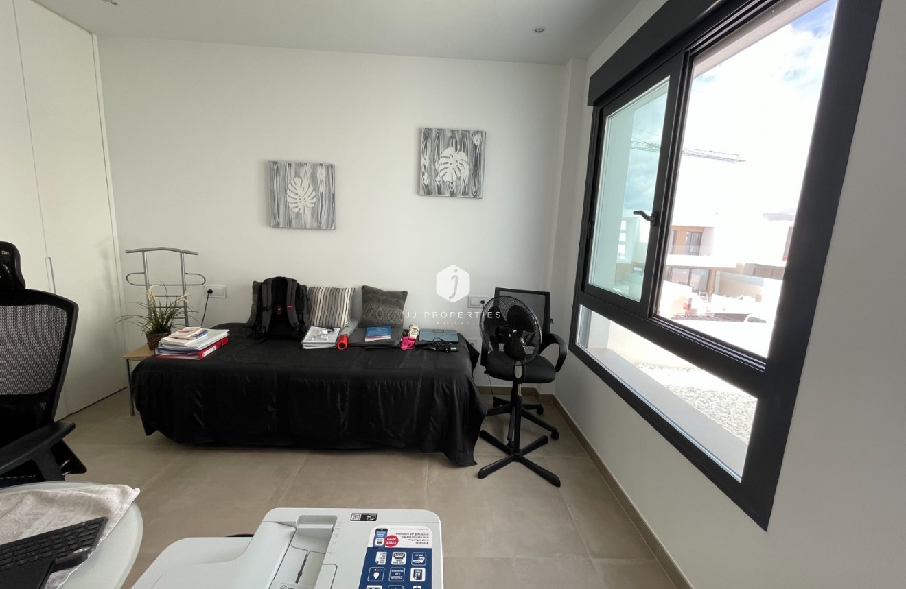 Resale - Villa -
Dolores - Costa Blanca