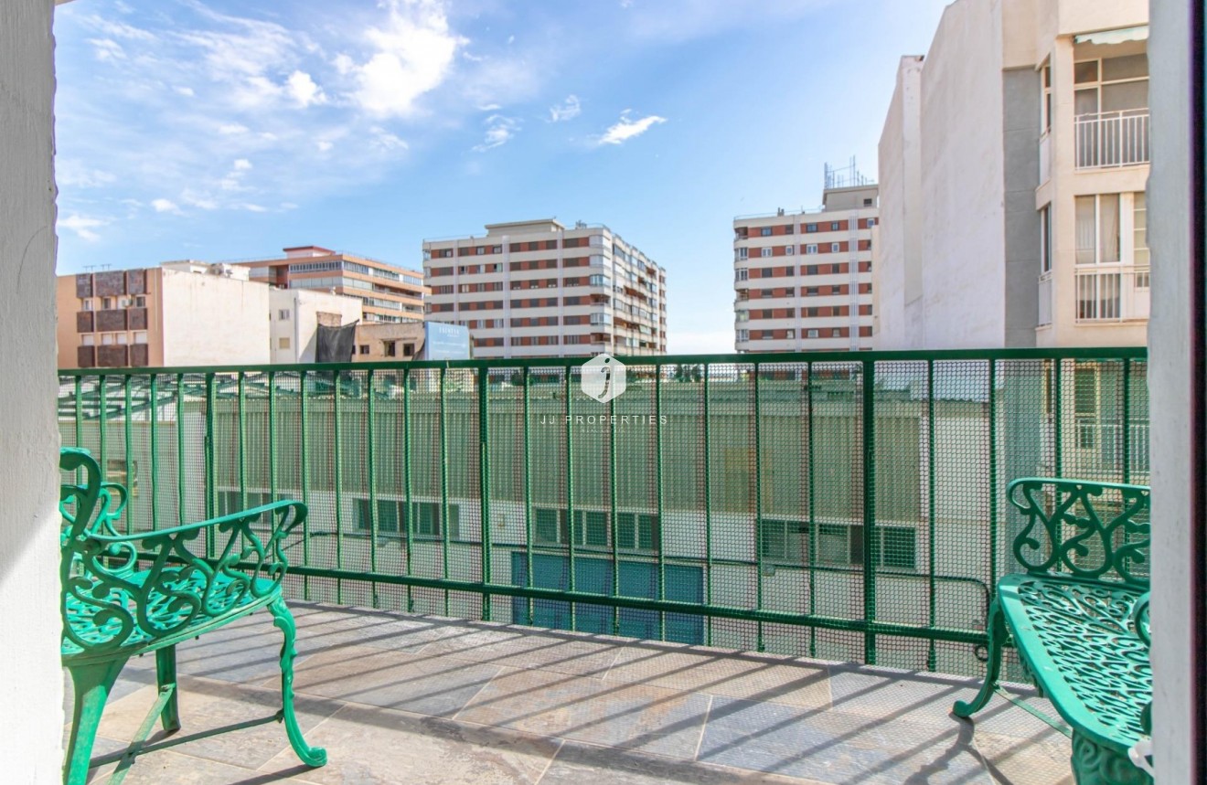 Resale - Apartment / flat -
Torrevieja - Costa Blanca