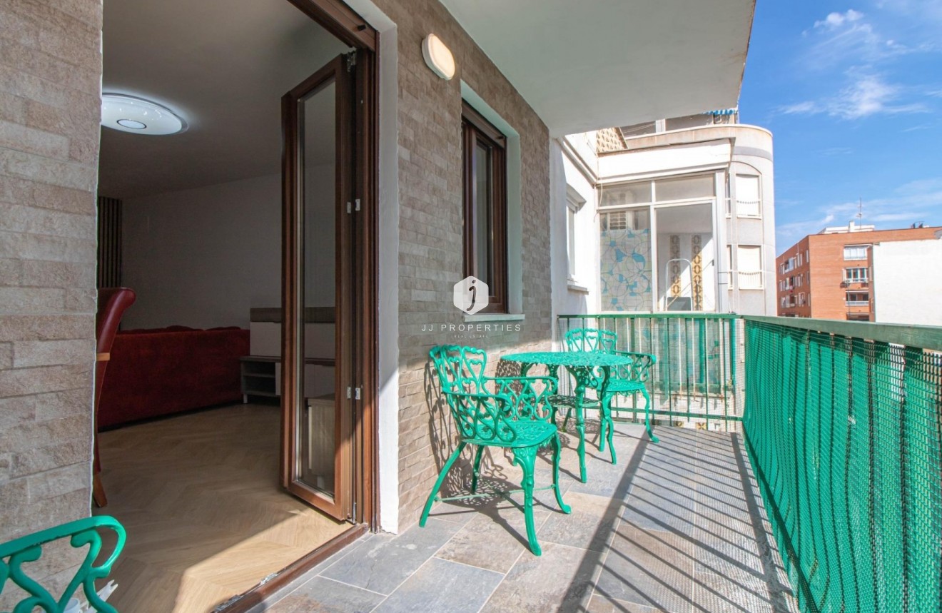 Resale - Apartment / flat -
Torrevieja - Costa Blanca