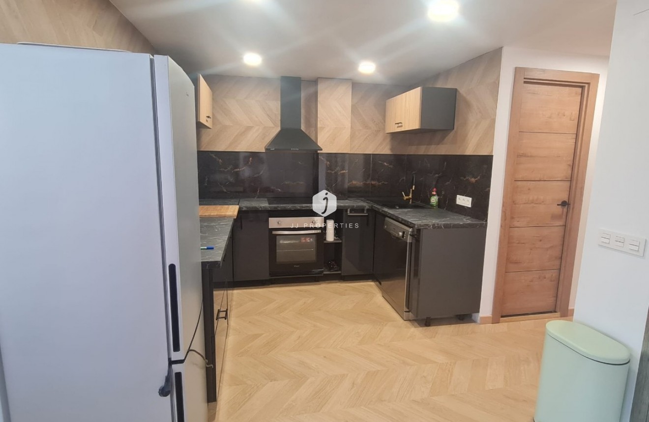 Resale - Apartment / flat -
Torrevieja - Costa Blanca