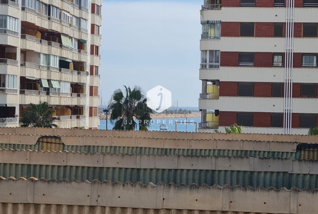 Resale - Apartment / flat -
Torrevieja - Costa Blanca