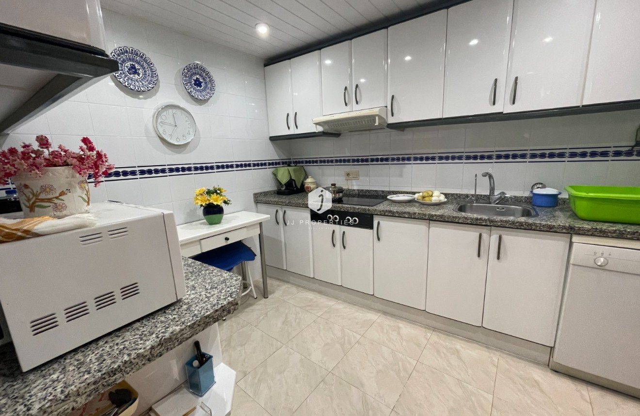 Resale - Chalet -
Guardamar del Segura - Costa Blanca