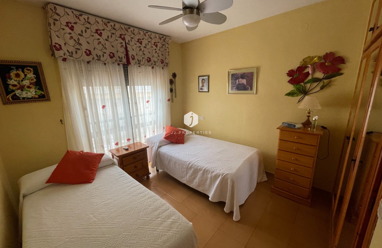 Resale - Chalet -
Guardamar del Segura - Costa Blanca