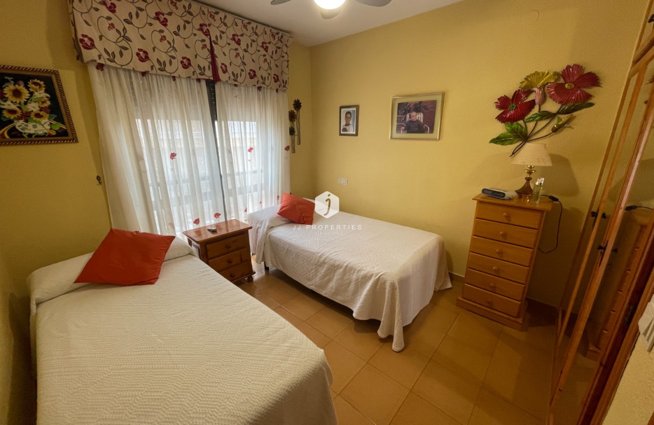 Resale - Chalet -
Guardamar del Segura - Costa Blanca