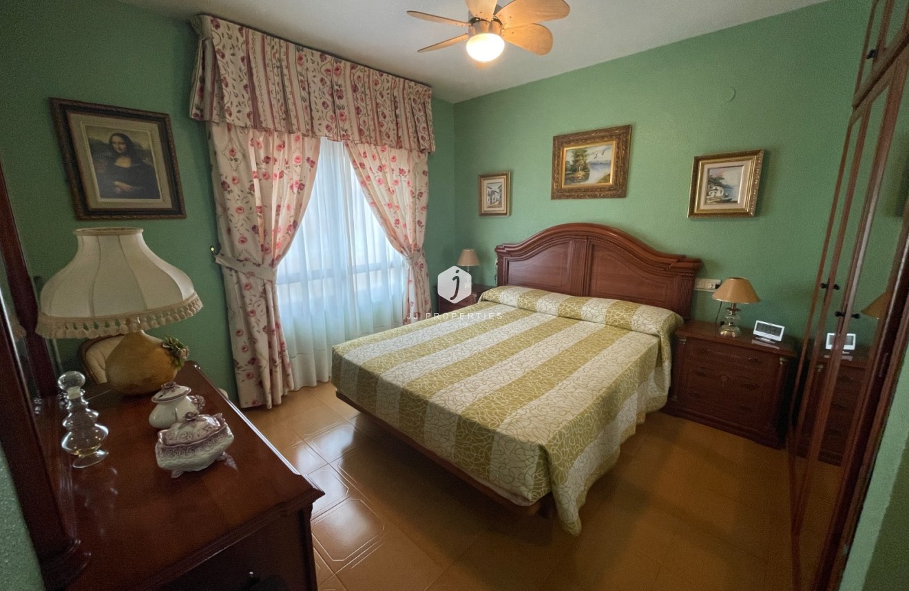 Resale - Chalet -
Guardamar del Segura - Costa Blanca