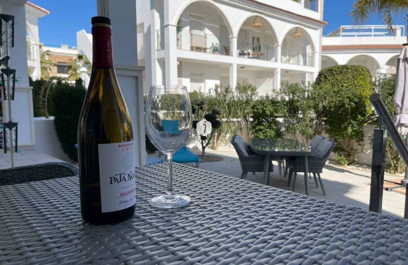 Z drugiej ręki - Mieszkanie w bloku -
Rojales - Inland