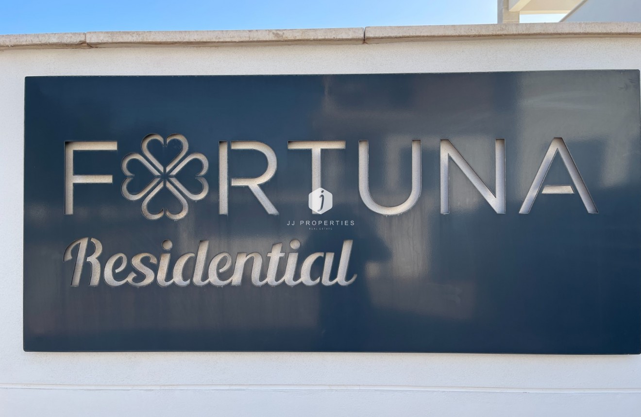 Z drugiej ręki - Mieszkanie w bloku -
Rojales - Inland